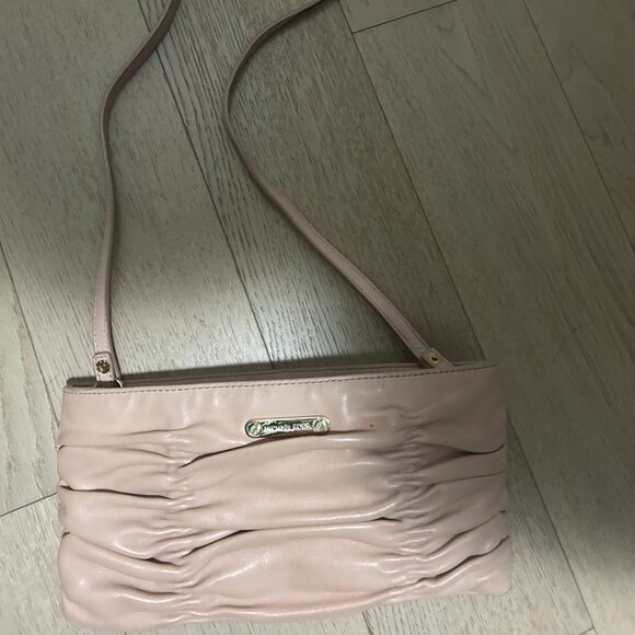 Michael Kors clutch - Picture 2 of 5